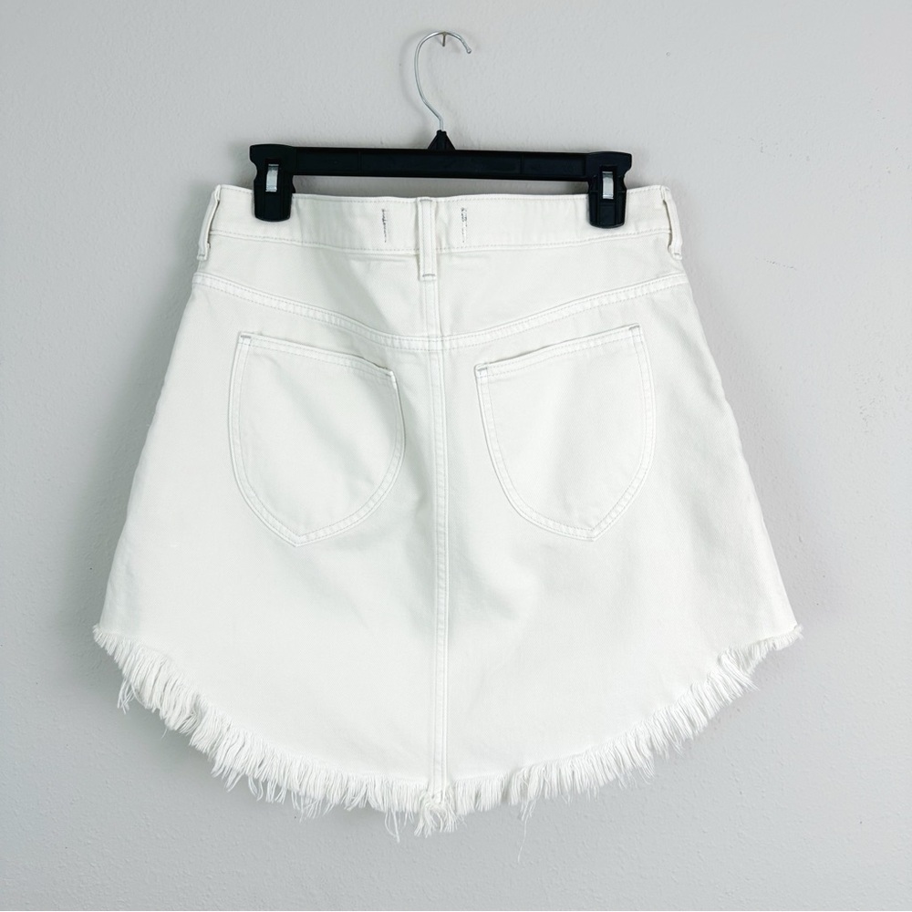 Free People Bailey Denim Mini Size 29 White Cotton 5-Pocket Curved Frayed Hem - Picture 9 of 9